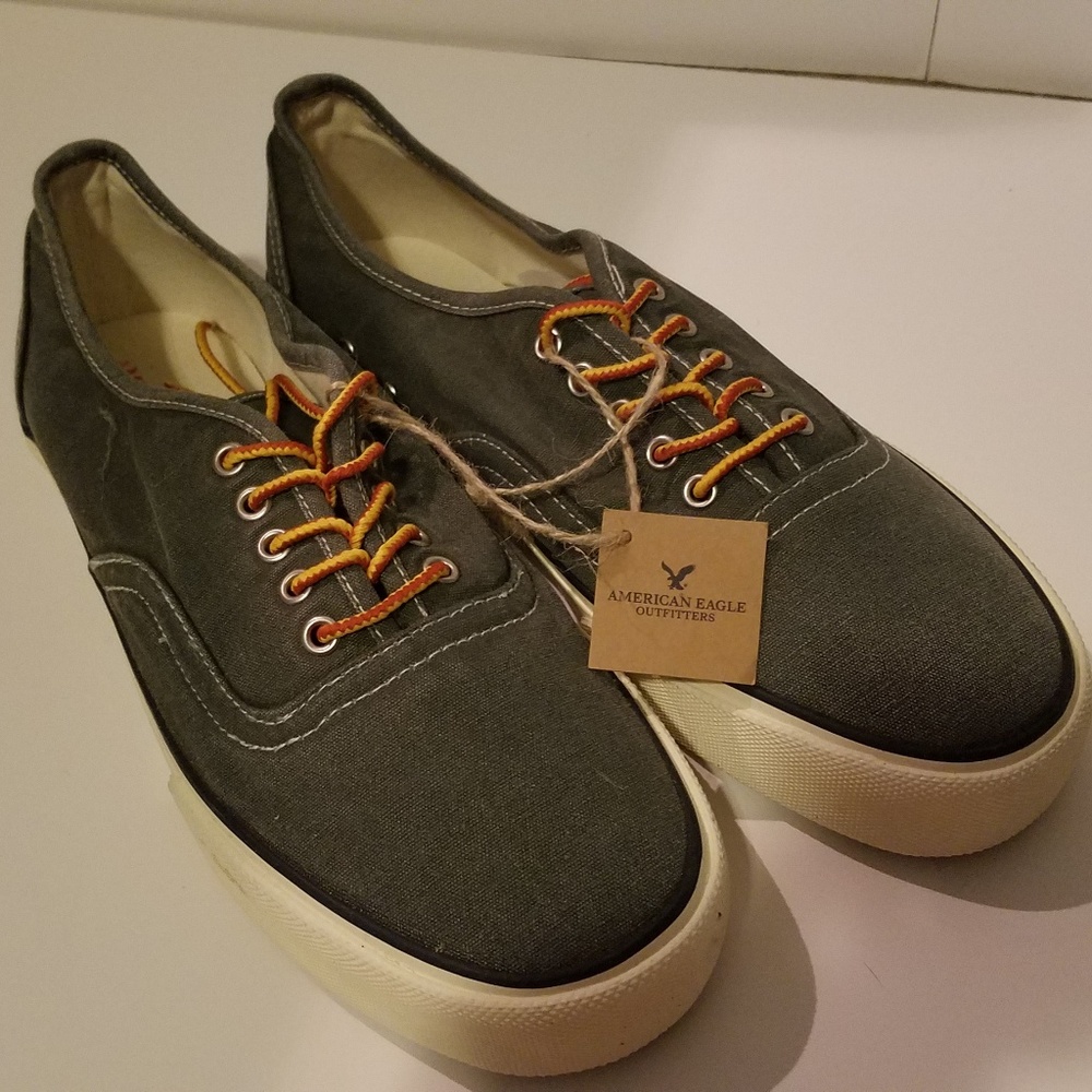 American Eagle Outfitters Canvas Lace Up Shoe Sz 9